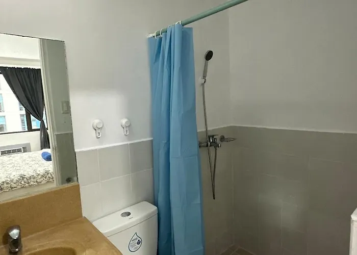 Cozy Urban Retreat In Burgos Circle, Bgc Manila